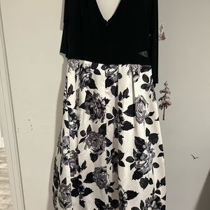 XSCAPE FLORAL CUT OUT GOWN